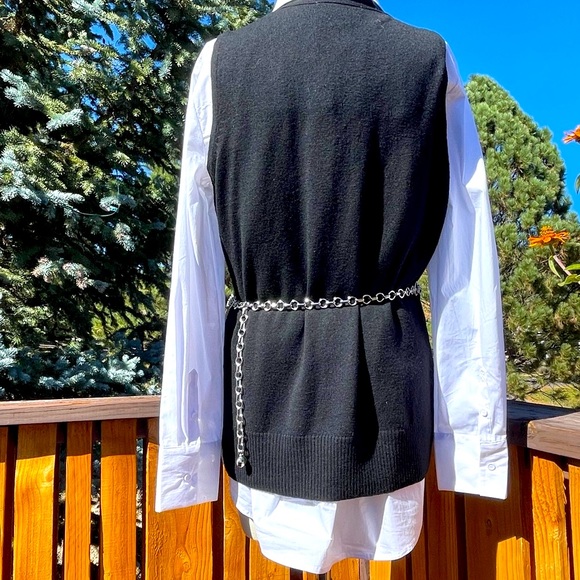 Chico’s textured disk & multi chain belt - Picture 3 of 6